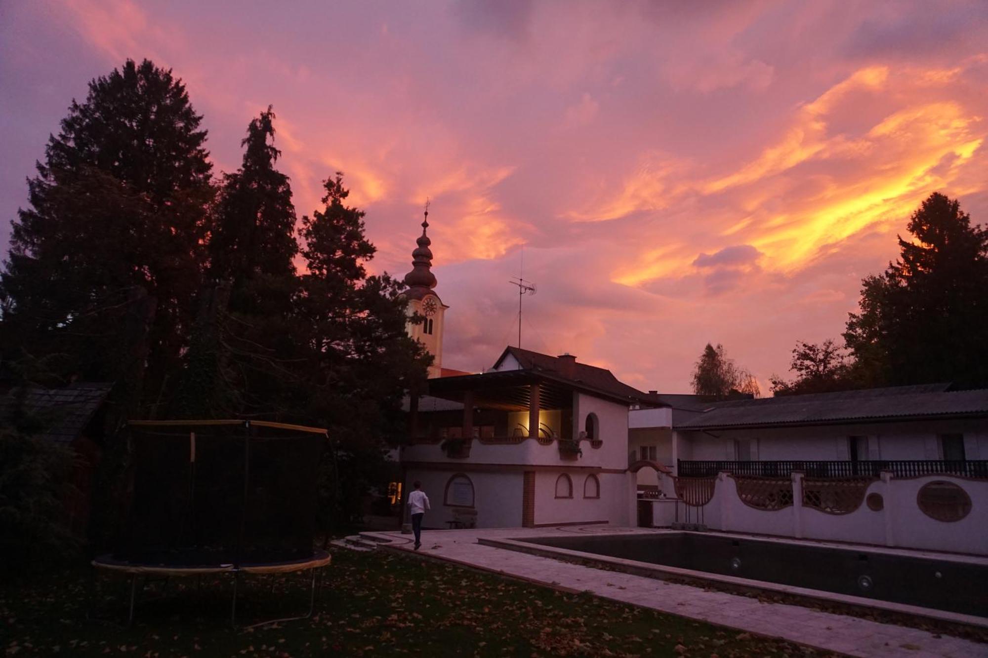 Gartenhotel Kloepferkeller Eibiswald Luaran gambar