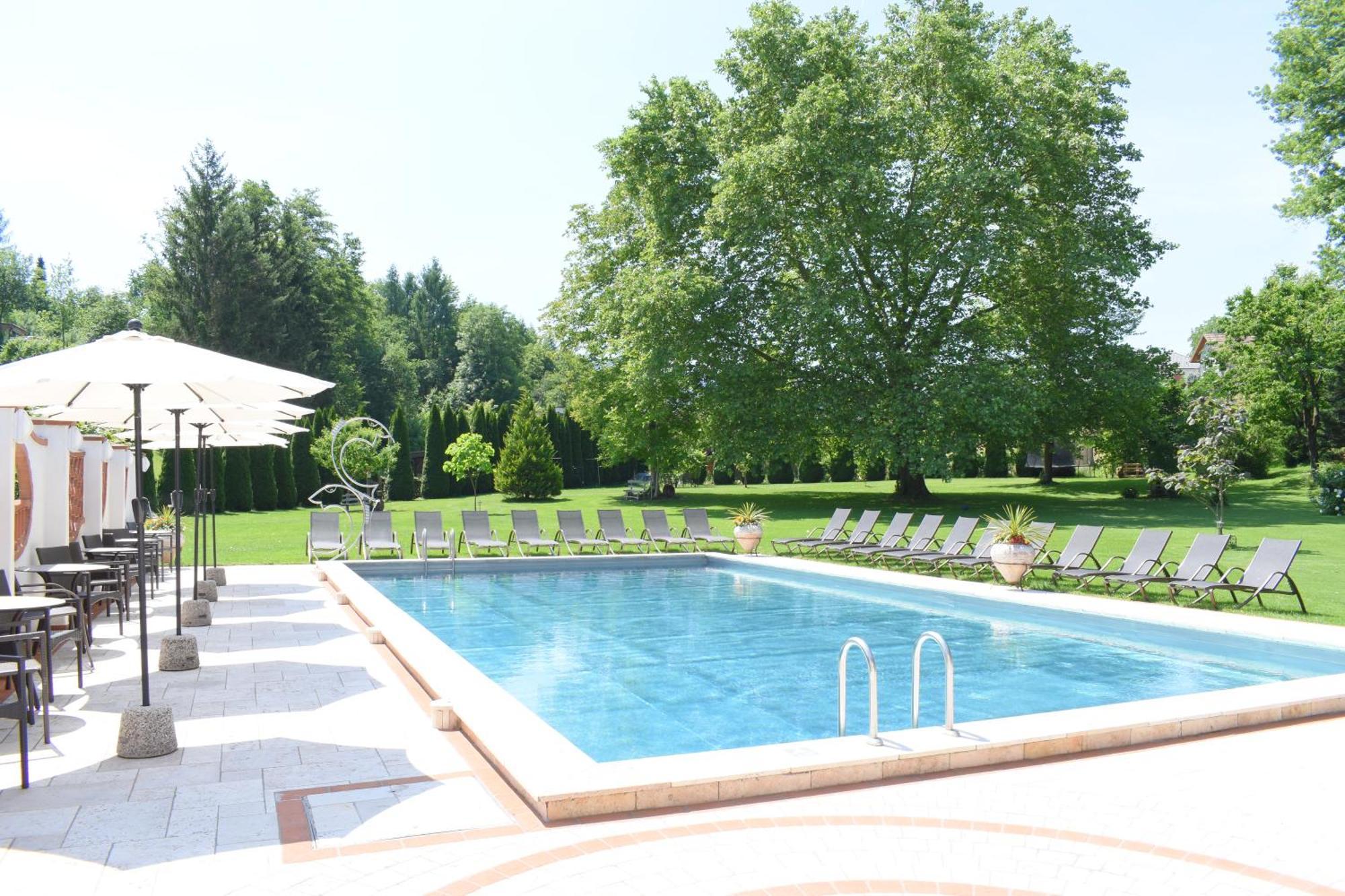Gartenhotel Kloepferkeller Eibiswald Luaran gambar